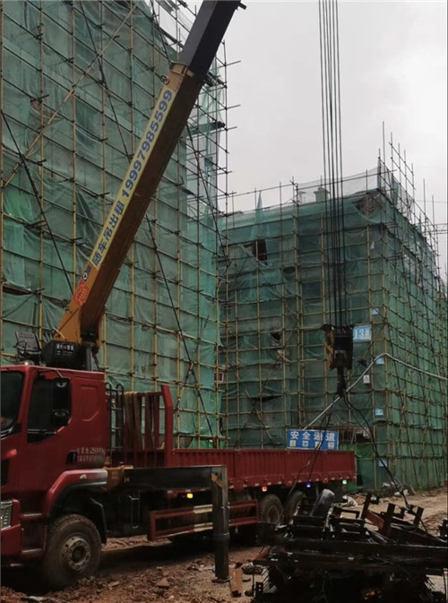 乡宁县“慢工细活”—— 吊车的 “微动控制” 技术